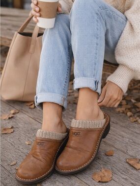 UGG Australia Brown Leather Knit Collar Clogs Mules Cozy Slip On Size 7